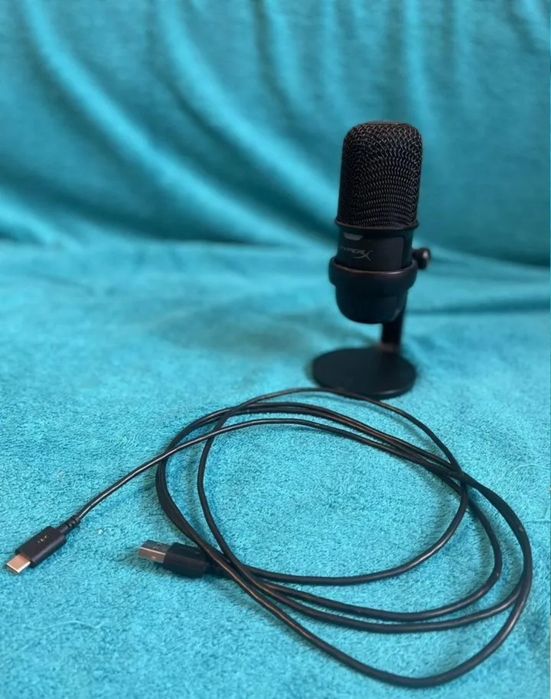 HyperX SoloCast микрофон