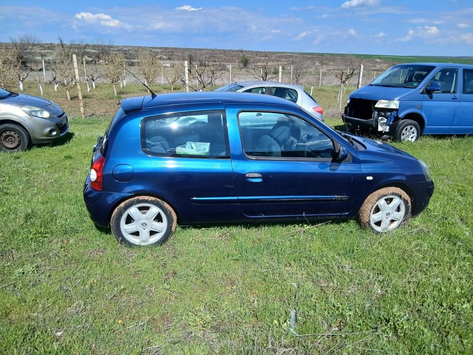 Коли на части Reno Clio Ford Transit VW Transporter Mercedes E220 Peugeot 206