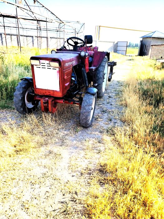 T25 traktor sotiladi
