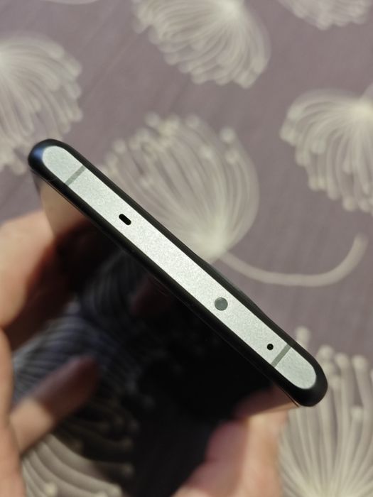 Смартфон OnePlus 12R 16 ГБ/256 ГБ черный