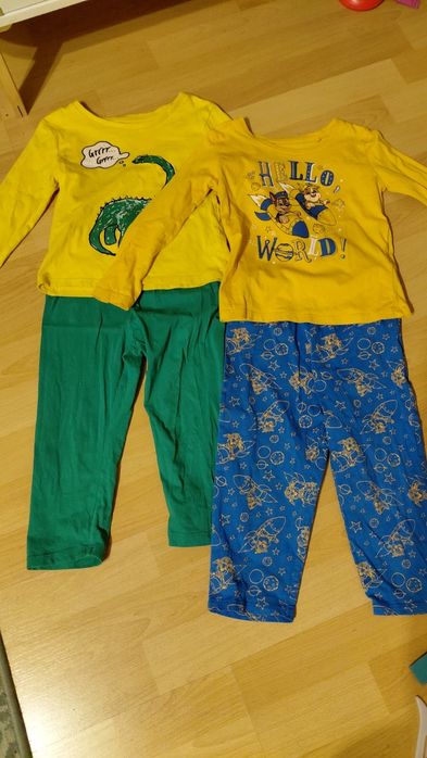 Pijamale baiat mărimea 98