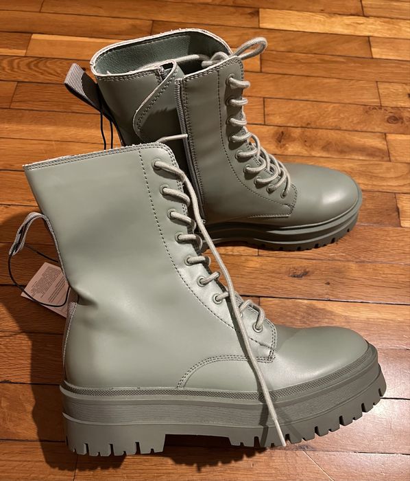 Нови зелени ботуши