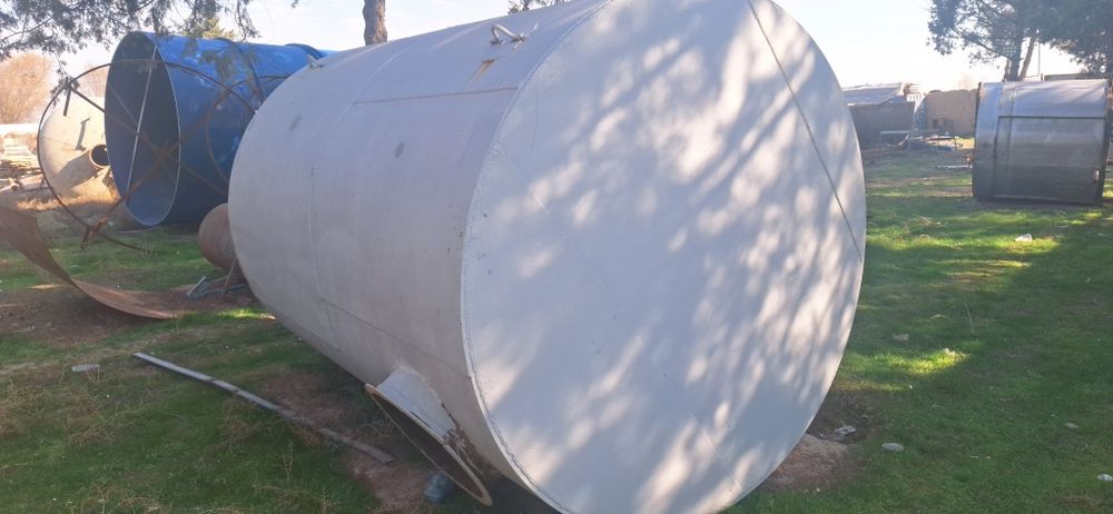 Xarxil yomkost sisternalar bor sotiladigani bolsa gaplashamz