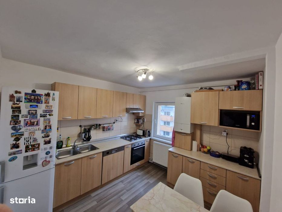 Apartament decomandat, 3 camere, in Piata Zorilor