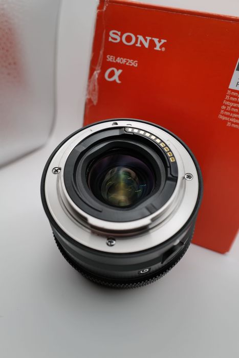 Obiectiv Sony FE 40mm F2.5 G - Garantie Nov 2026 / Ca nou