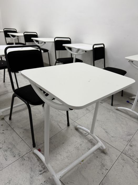 Столы парты и стулья