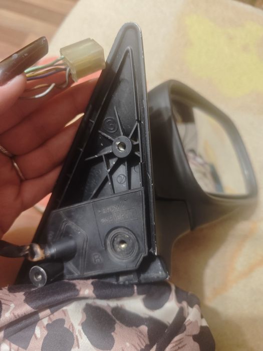 Зеркало Subaru правое