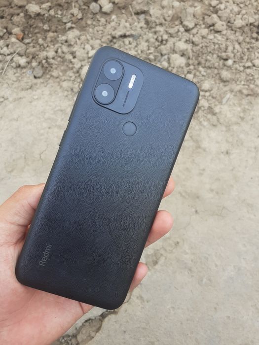 Redmi bir joyi ham sinmagan