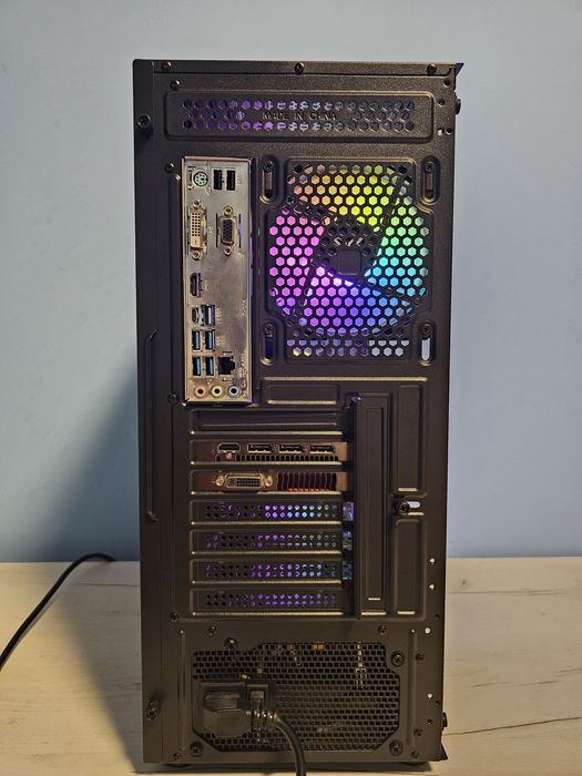 Gaming PC Ryzen 5 2600 / RX 580 8GB / 16GB RAM / 512GB NVMe