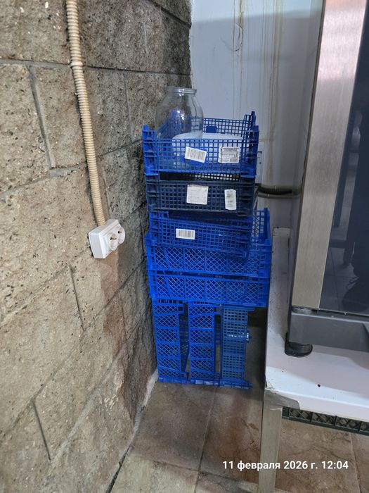 Отдам за плитку казахстан пластиковые ящики