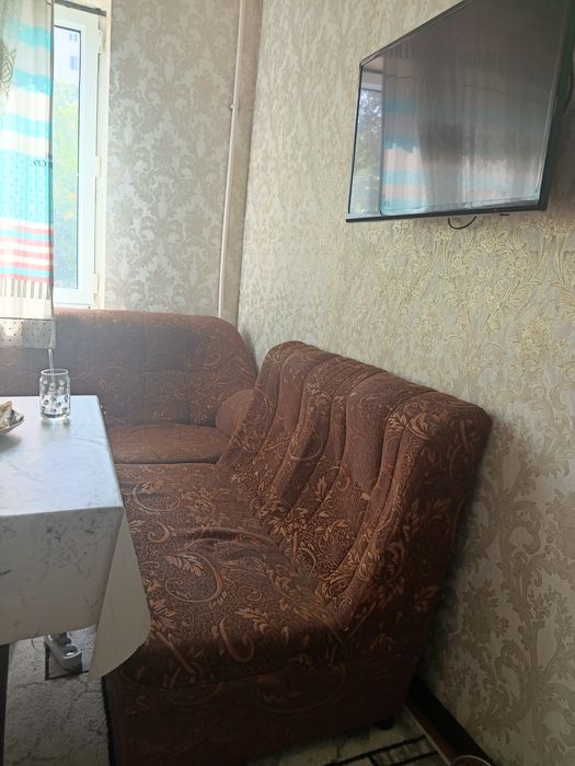 Eski Divan suv tekin narxda sotiladi
