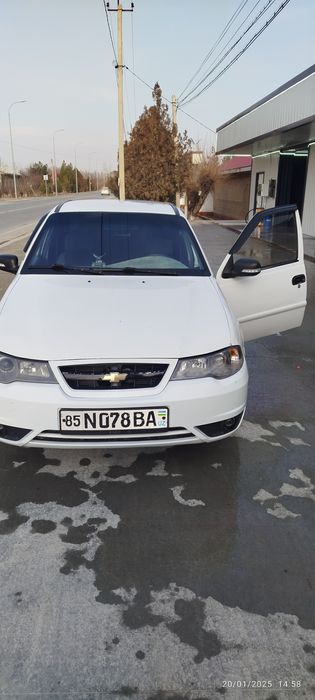 Nexia 2 ,1,6 sotiladi