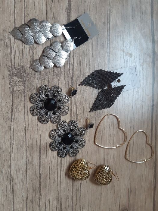 Продаю серьги бижутерия