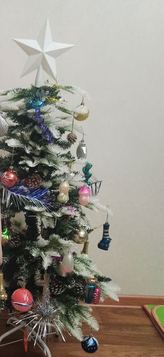 Продам Ёлку новогоднюю