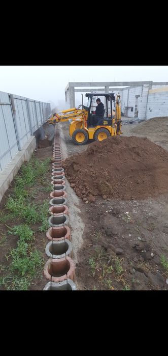 Vând pământ vegetal