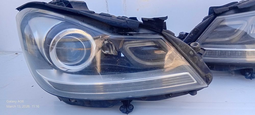 Far Stanga Dreapta Mercedes C-Class W204 Bixenon Volan Stanga