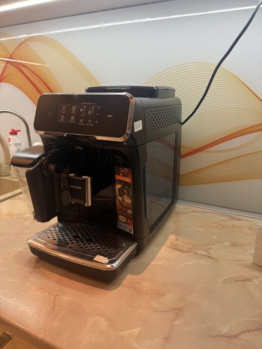 Philips Series 2200 LatteGo EP2231/40 – автоматична кафемашина с капучино