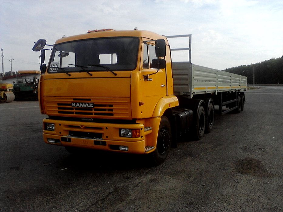 Длиномер контейнеровоз шаланда грузоперевозки по городу и межгороду