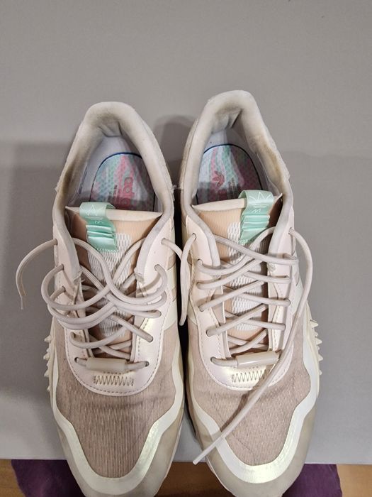 Adidasi Adidas , nr 42