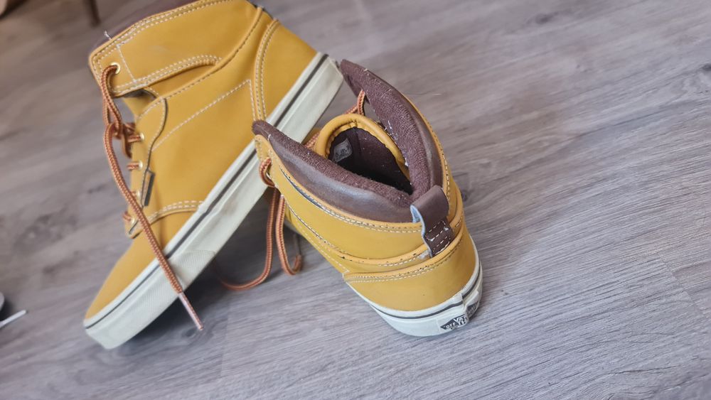 Маратонки Nike и Vans 38-40 номер