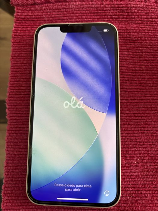Бял Iphone 13 128 GB