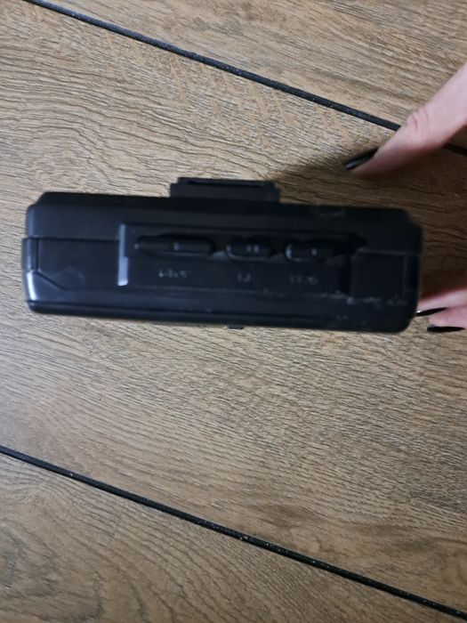 Кассетный плеер на батарейках