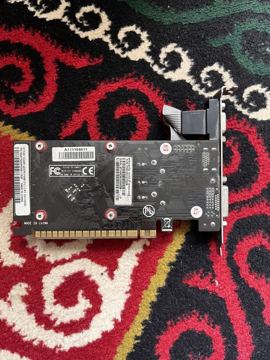 Видеокарта GT520