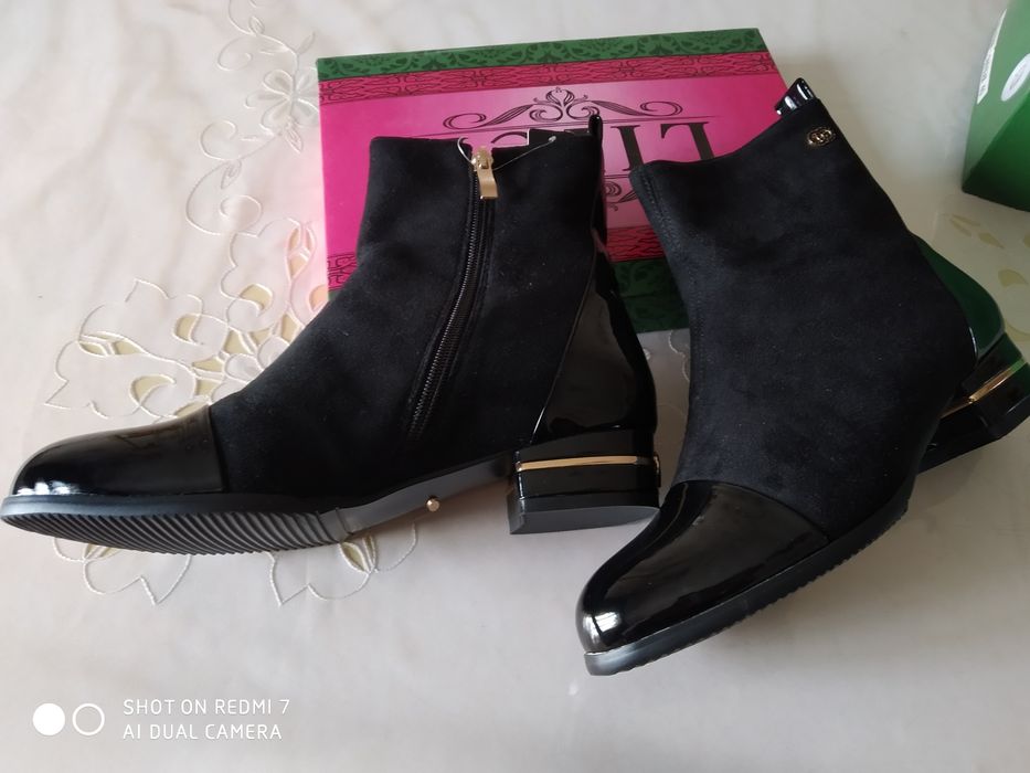 Качественные женские сапоги .