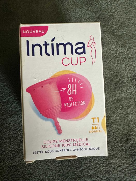 Cupa menstruala Intima