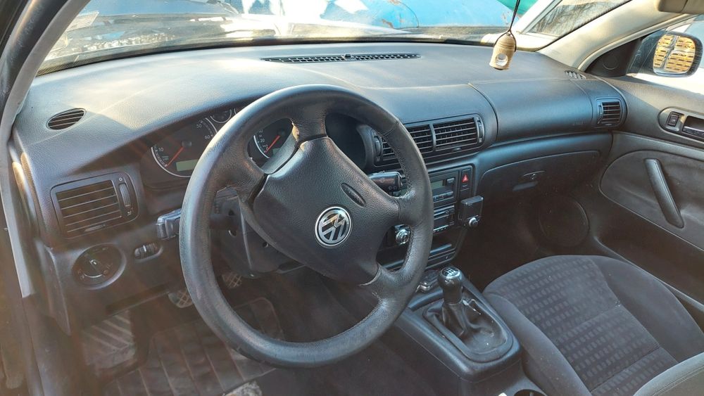 Пасат б5.5 2.0 115 коня на  части