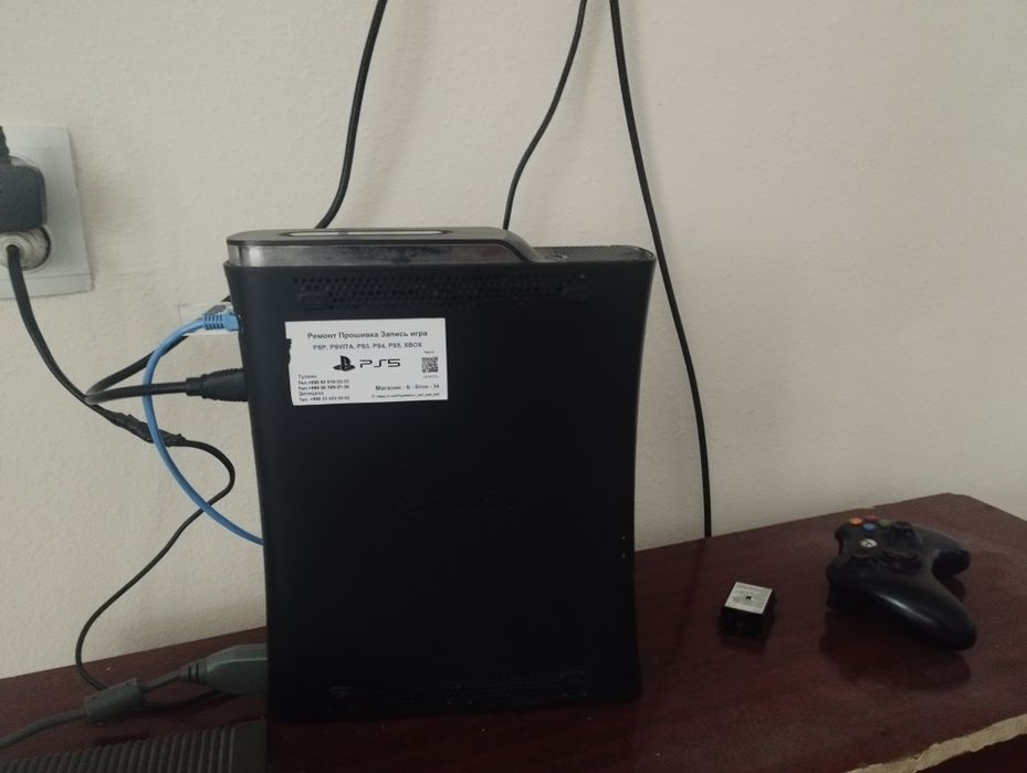 Продаётся Xbox 360 Fat в хорошем состоянии
