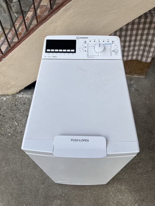 Masina de spalat automata cu incarcare verticala INDESIT