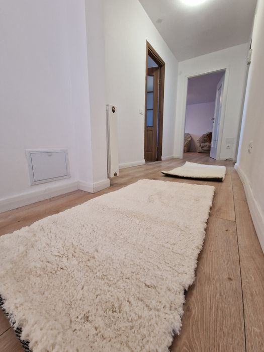 Inchiriez apartament 3 camere