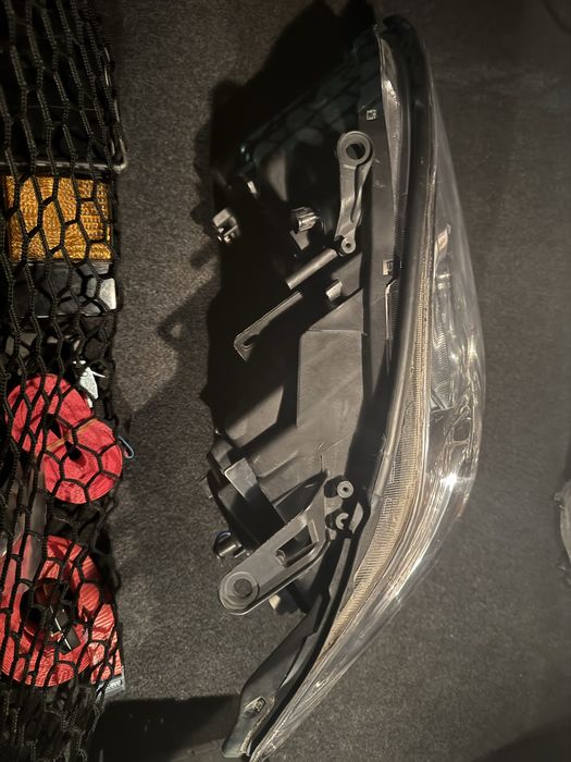 Продам фары на Lexus RX330