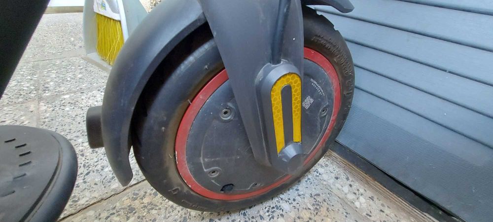 Електрическа Tротинетка- Xiaomi Mi Electric Scooter Pro 2 (използвана)