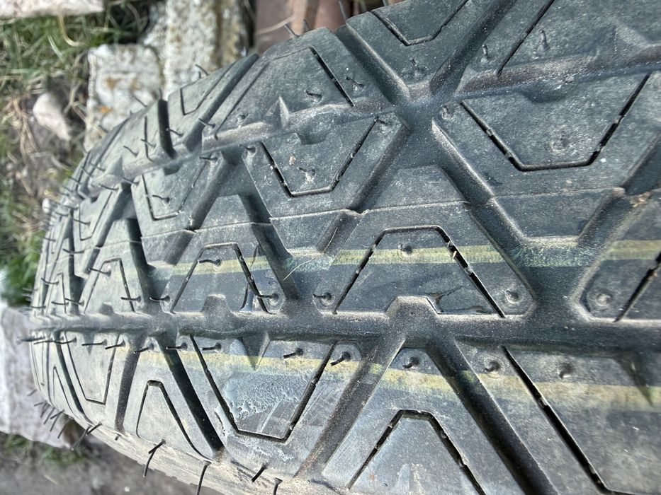 Оригинална резервна гума патерица 15за BMW