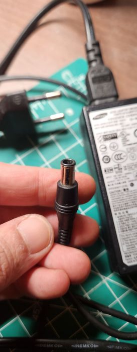 Adaptor de alimentare Samsung modelul PN3014