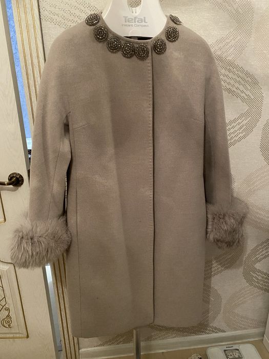 Пальтое, почти новое