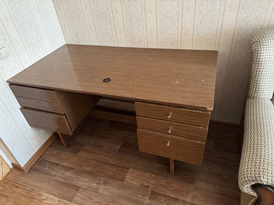 Спальный гарнитур б/у