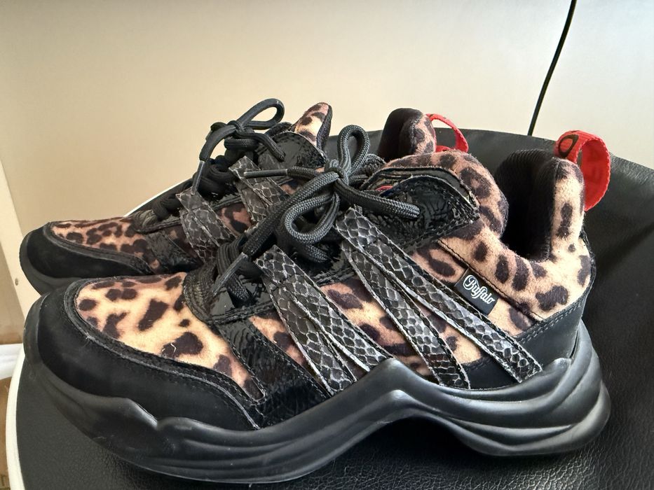 Buffalo сникърси с леопардов принт