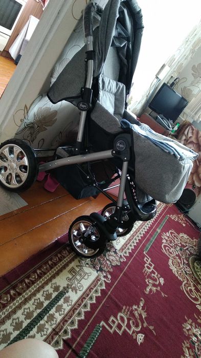 Продам детскую коляску