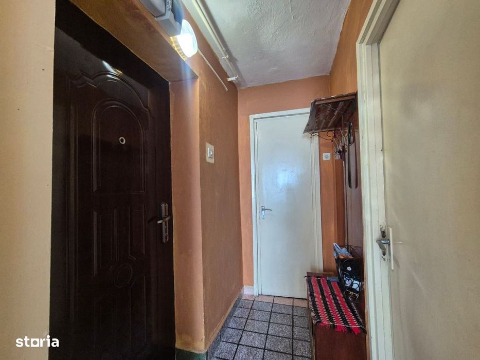 De vânzare apartament 2 camere – zona 8 Mai, Târgu Jiu