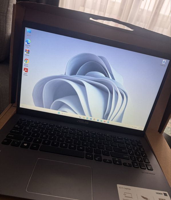 Laptops ASUS Vivobook AMD