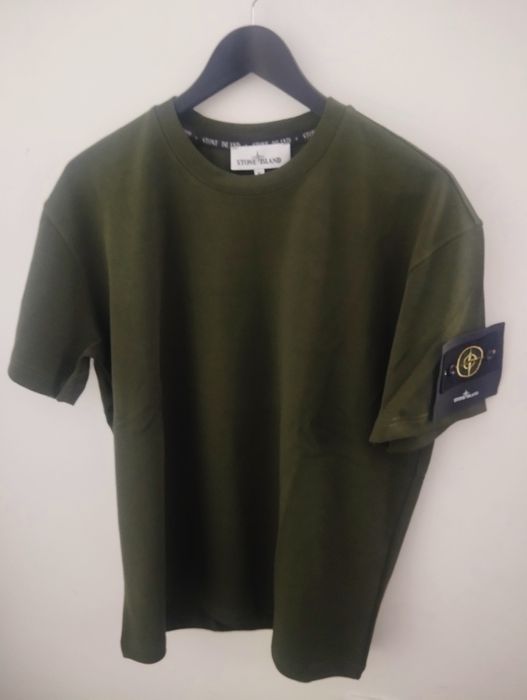 Stone island Спортни екипи.Пролетни и летни (къс ръкав къси панталони)