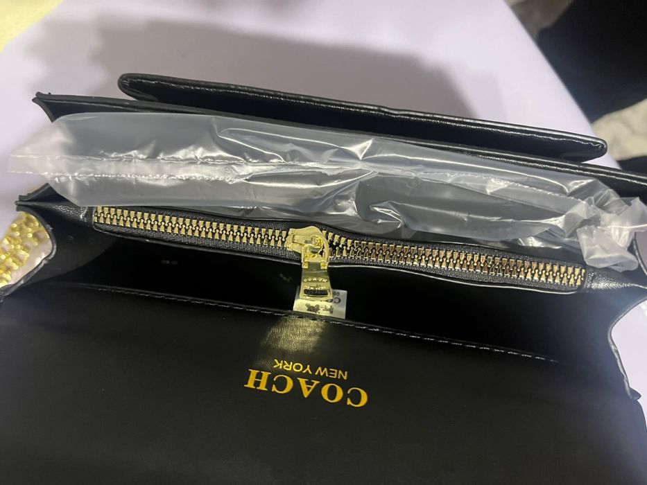 Продаю сумочку от бренда Coach