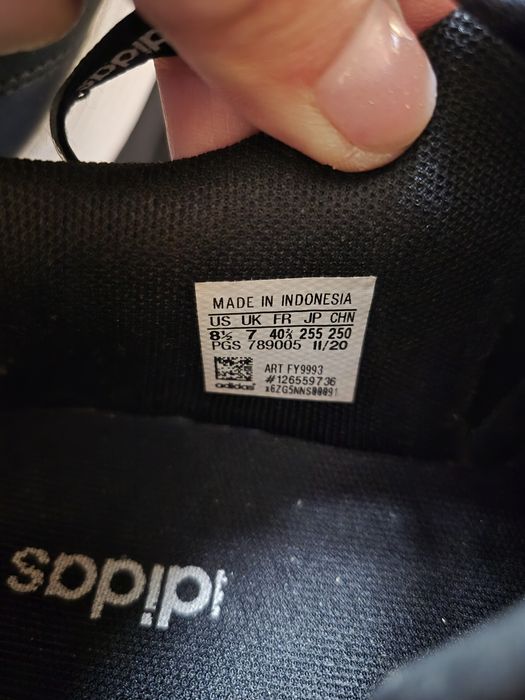 Vând adidași Adidas, mărimea 40