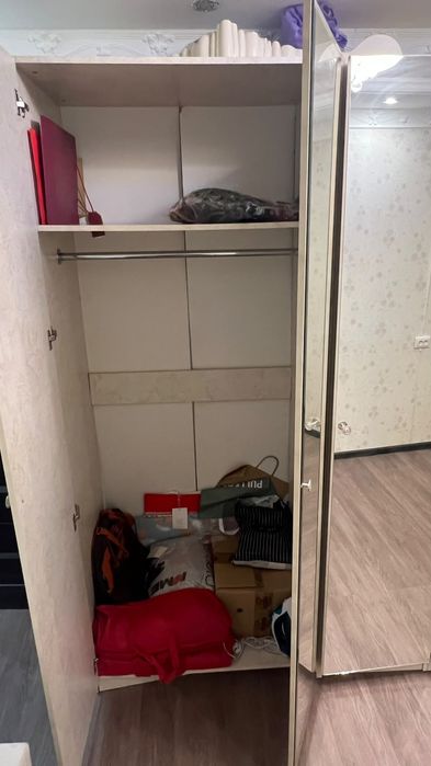 Продаются шкаф, камот