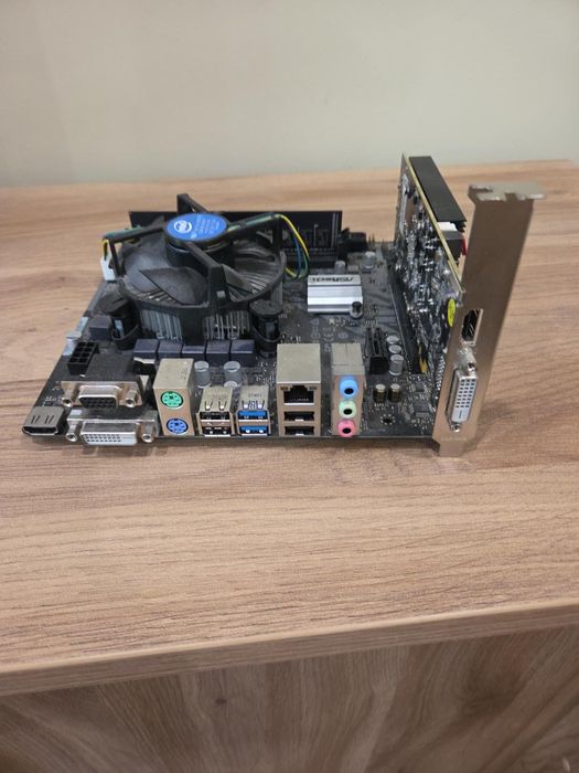 Комплект Intel Core i3 + ASRock H510M + RX 550 + 8GB DDR4