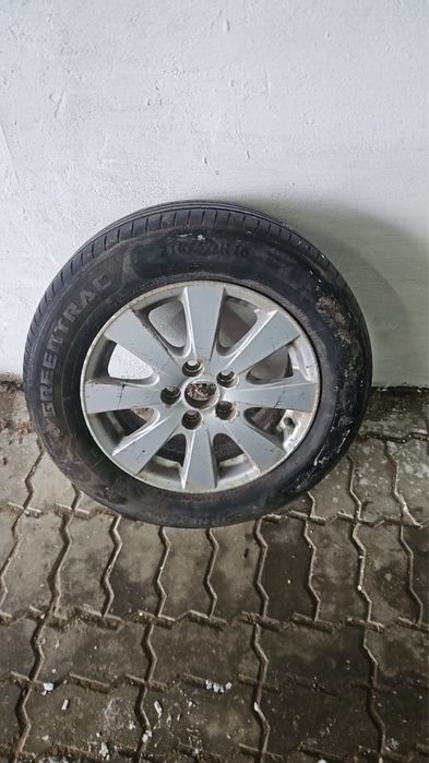 Диски с летней резиной на Камри оригинал