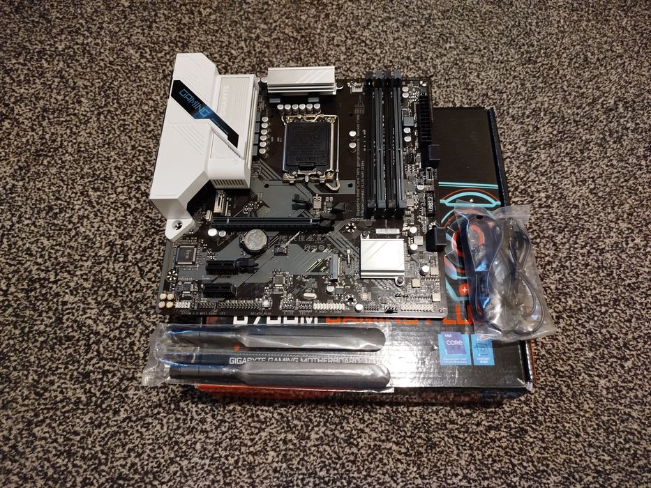 GigaByte B760M Gaming Plus WiFi ddr4